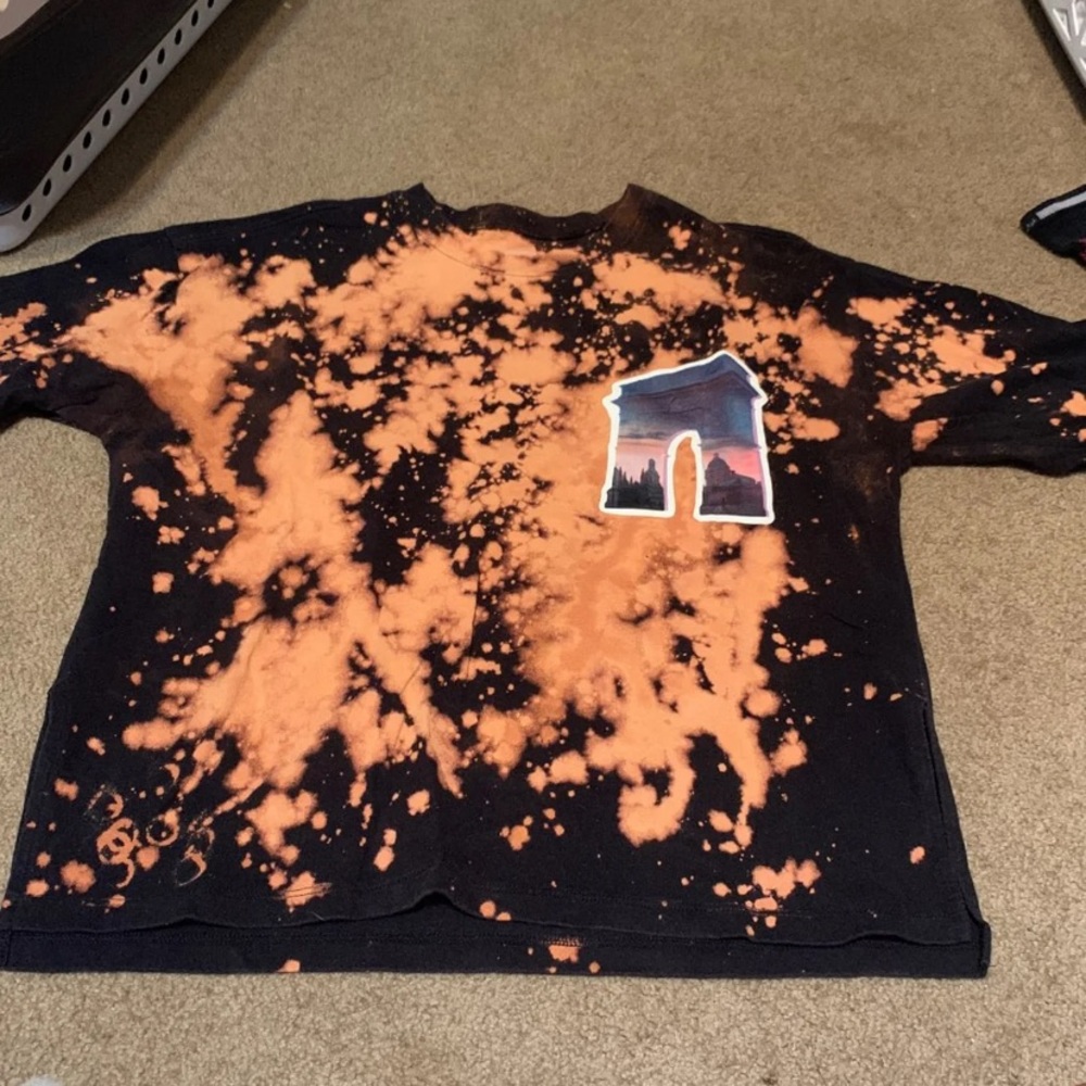 Cute bleached black tee